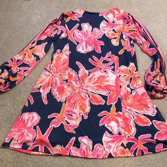 Lilly Pulitzer v neck dress with open sleeves - Picture 6 of 6